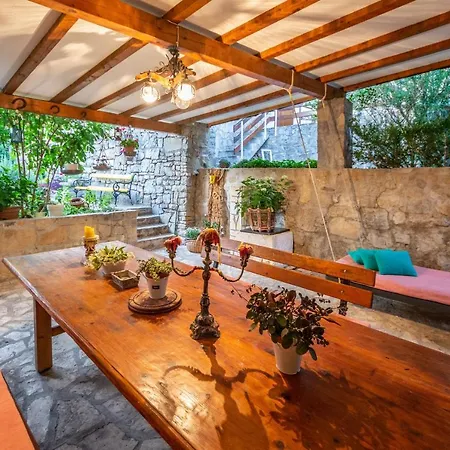 Βίλα Blanka Žrnovnica